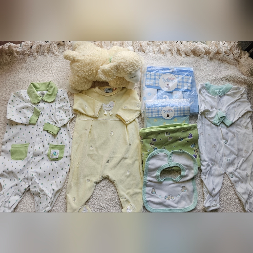 Baby Clothing Bundle in Soft Yellow, Mint & White